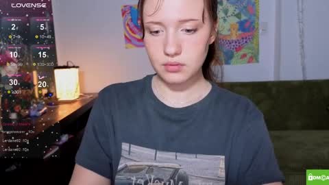 Snapshot of hanahwoods chatting on April 25, 1:41 pm hanahwoods online show from April 25, 1:41 pm
