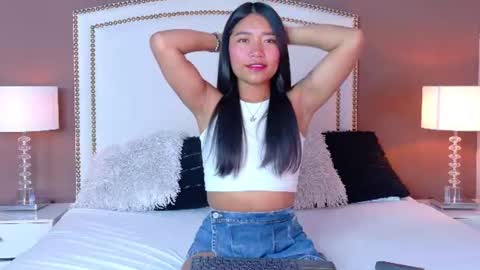 Snapshot of hanaluna chatting on June 18, 1:04 pm Hanna online show from June 18, 1:04 pm