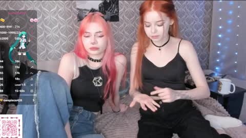 Tori and Asuna online show from April 4, 1:08 pm