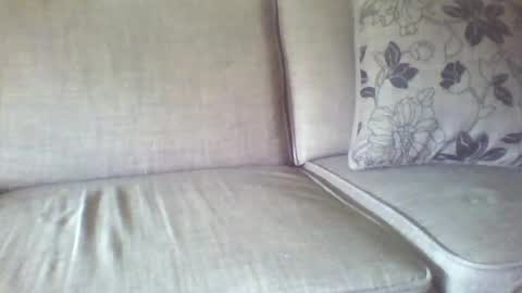 Snapshot of hand_ball_32 chatting on December 8, 10:03 pm hand_ball_32 online show from December 8, 10:03 pm