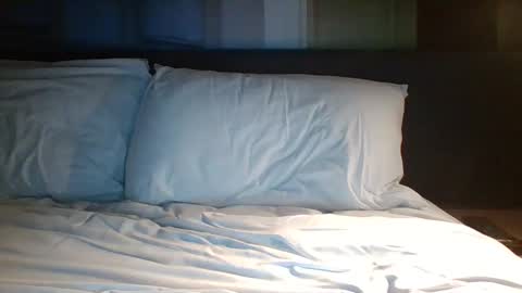 Snapshot of hand_ball_32 chatting on February 10, 9:36 am hand_ball_32 online show from February 10, 9:36 am