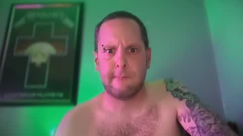 Snapshot of hand_banana_420 chatting on September 17, 2:02 am hand_banana_420 online show from September 17, 2:02 am