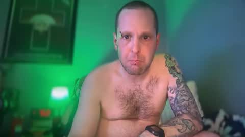 hand_banana_420 online show from May 2, 1:54 am