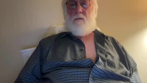 Snapshot of handful57345 chatting on March 2, 3:41 am handful57345 online show from March 2, 3:41 am