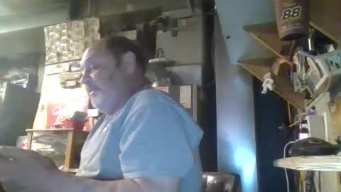 naked man online show from April 14, 1:44 am