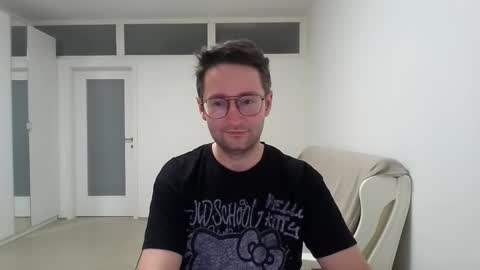 Snapshot of handsome_sasha chatting on November 30, 5:39 pm Sasha online show from November 30, 5:39 pm