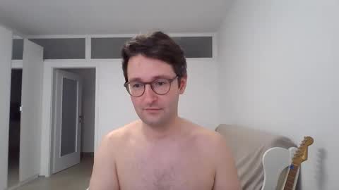 Snapshot of handsome_sasha chatting on January 6, 11:25 am Sasha online show from January 6, 11:25 am