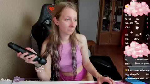 Snapshot of handsome_whale chatting on July 20, 7:55 am Mila online show from July 20, 7:55 am