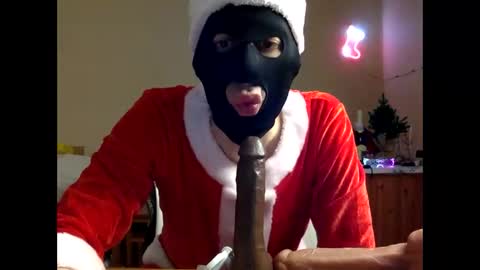 Snapshot of handsomealfie chatting on December 6, 5:33 pm HandsomeAlfie online show from December 6, 5:33 pm