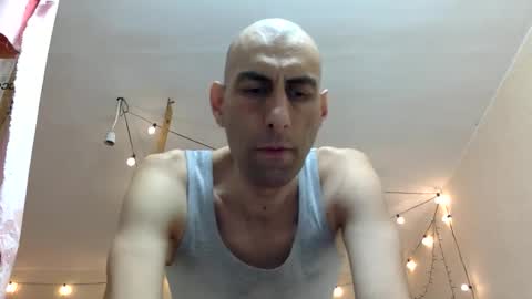 Snapshot of handsomealfie chatting on September 11, 2:55 am HandsomeAlfie online show from September 11, 2:55 am