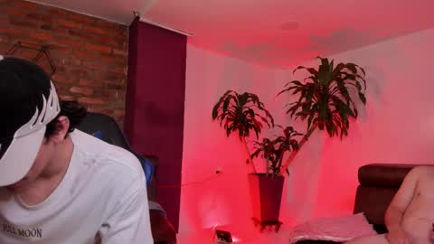 leonardfarrucknick and otis online show from November 8, 3:18 am