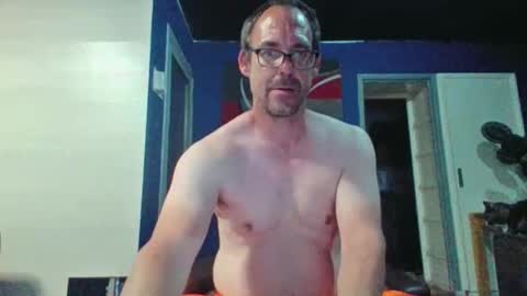 Snapshot of handsomeguy4ever chatting on May 4, 7:32 pm handsomeguy4ever online show from May 4, 7:32 pm