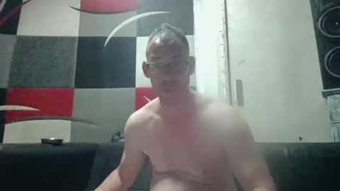 Snapshot of handsomeguy4ever chatting on May 27, 2:30 am handsomeguy4ever online show from May 27, 2:30 am