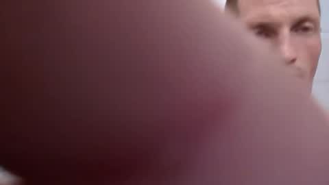 handsomerob42 online show from October 31, 1:34 pm