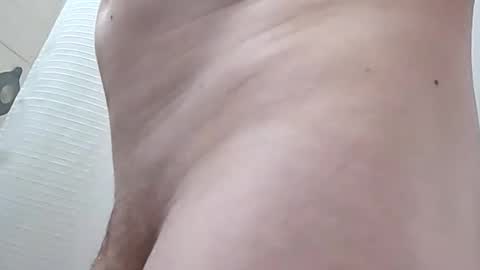 handsomerob42 online show from February 16, 1:07 pm