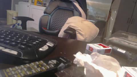 Snapshot of handyman5303 chatting on January 30, 9:25 am Handystudman online show from January 30, 9:25 am