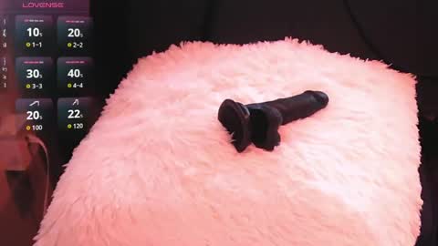 Snapshot of handyman732438 chatting on May 8, 10:53 am handyman732438 online show from May 8, 10:53 am