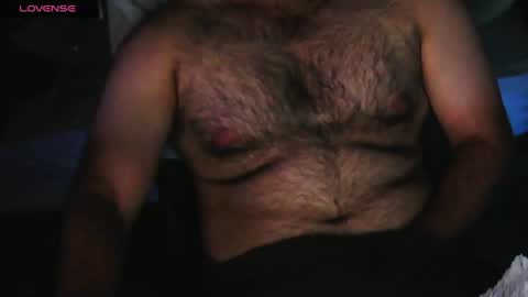 Snapshot of handyman732438 chatting on July 12, 11:29 pm handyman732438 online show from July 12, 11:29 pm