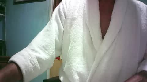 handymanforyou177322 online show from April 8, 10:32 pm