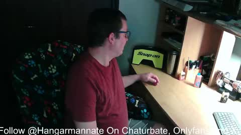 Snapshot of hangarmannate chatting on May 10, 3:23 am Nate online show from May 10, 3:23 am