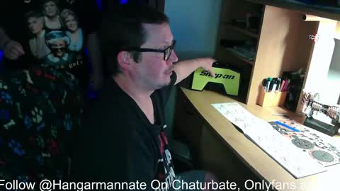 Snapshot of hangarmannate chatting on May 15, 10:50 pm Nate online show from May 15, 10:50 pm