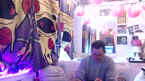 Snapshot of hankrams chatting on June 29, 4:51 pm hank rams online show from June 29, 4:51 pm