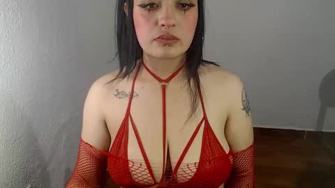 Snapshot of hanna99moon chatting on January 15, 9:35 am JUANA online show from January 15, 9:35 am