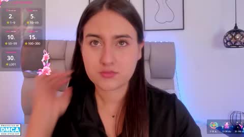 hanna__evans_ online show from February 27, 11:21 am