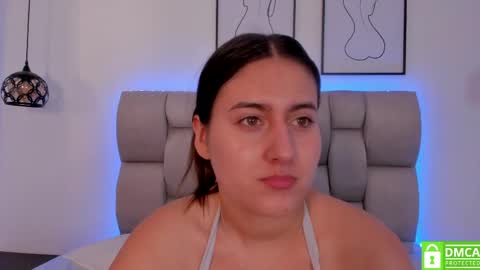 Snapshot of hanna__evans_ chatting on May 20, 11:27 am hanna__evans_ online show from May 20, 11:27 am