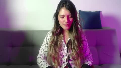 Hanna  online show from March 31, 12:12 am