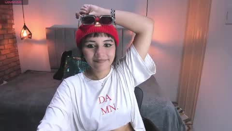 Snapshot of hanna_clark__ chatting on May 22, 2:44 pm Hanna clark online show from May 22, 2:44 pm