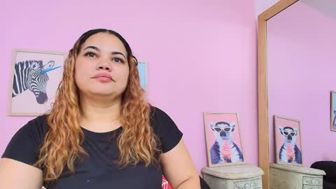 Snapshot of hanna_grray chatting on December 14, 8:23 am Hanna online show from December 14, 8:23 am