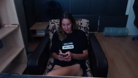 hanna_ha online show from July 22, 5:49 pm