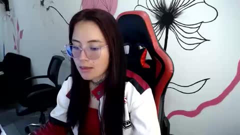 Snapshot of hanna_hot77 chatting on May 9, 6:35 pm mara online show from May 9, 6:35 pm