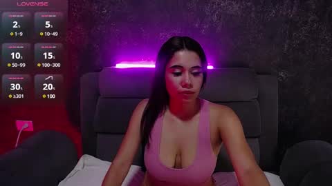 Snapshot of hanna_jhoonson chatting on December 27, 11:10 pm Isabella online show from December 27, 11:10 pm