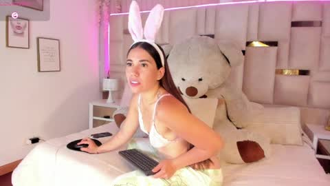 Hanna Klover online show from April 9, 3:50 am