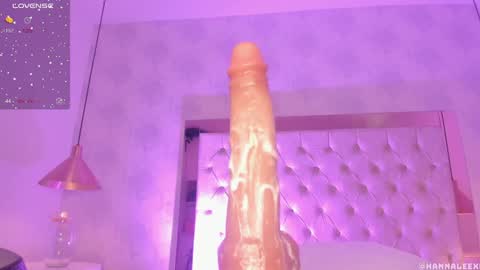 Snapshot of hanna_lee02 chatting on January 22, 3:40 pm Hanna Lee online show from January 22, 3:40 pm