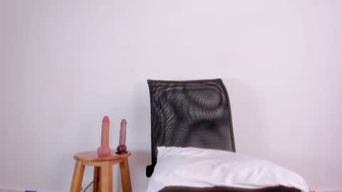 Hanna lens online show from January 12, 4:56 pm