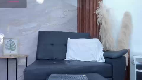 Hanna lens online show from March 18, 10:24 pm