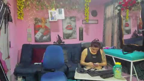 Snapshot of hanna_mature01 chatting on June 16, 12:30 pm Hanna online show from June 16, 12:30 pm