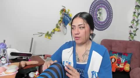 Snapshot of hanna_moore1 chatting on December 28, 4:30 pm Camila online show from December 28, 4:30 pm