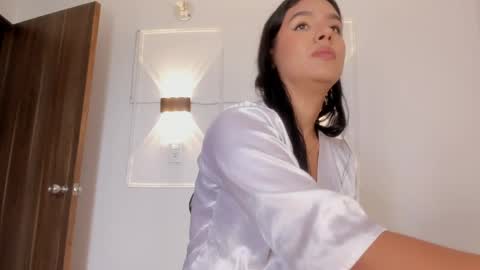 Snapshot of hanna_risso chatting on April 2, 6:05 pm HANNA online show from April 2, 6:05 pm