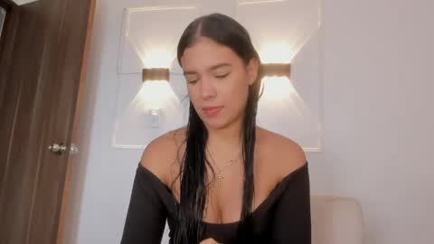 Snapshot of hanna_risso chatting on April 11, 7:07 pm HANNA online show from April 11, 7:07 pm