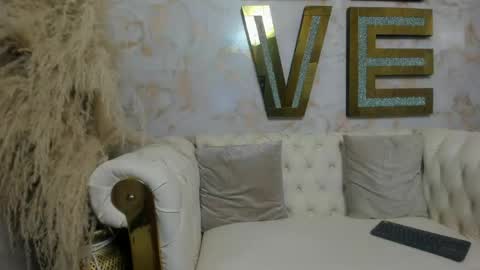 Snapshot of hanna_slut chatting on April 30, 3:02 am EVA online show from April 30, 3:02 am