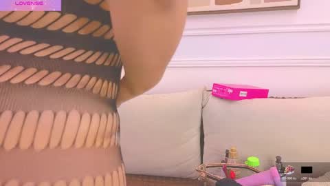 Snapshot of hanna_squirt_1 chatting on May 10, 10:53 am HANNA SOFIA online show from May 10, 10:53 am