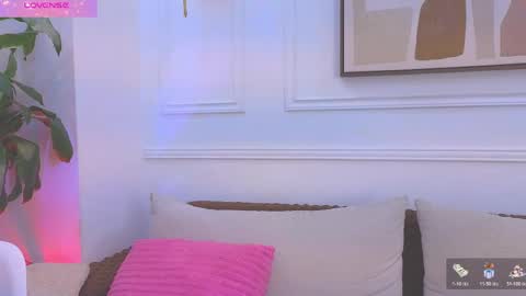 Snapshot of hanna_squirt_1 chatting on June 1, 10:28 am HANNA SOFIA online show from June 1, 10:28 am