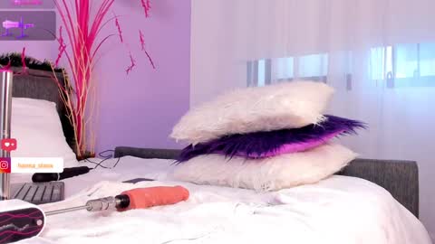 Hanna  online show from December 28, 10:34 pm
