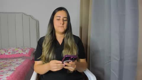 Snapshot of hannaa86 chatting on March 7, 1:35 am Hanna online show from March 7, 1:35 am