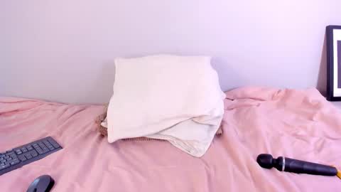 Hannaa online show from March 11, 8:59 pm