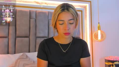Snapshot of hannabronw chatting on April 24, 11:40 pm Eliana online show from April 24, 11:40 pm